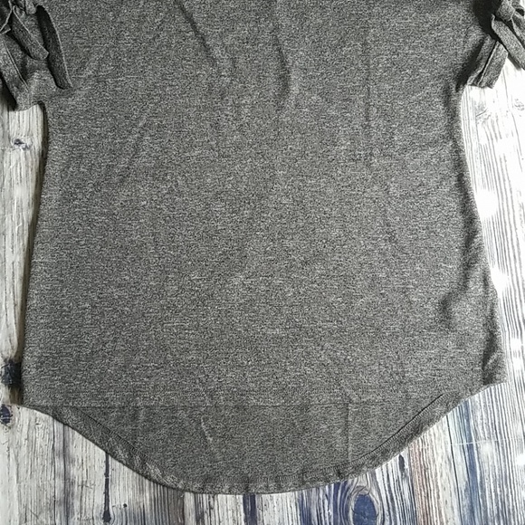 Bow Sleeve Top - Picture 7 of 8